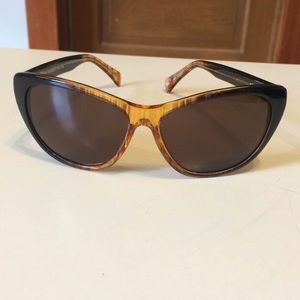 FOSSIL cat eye sunglasses